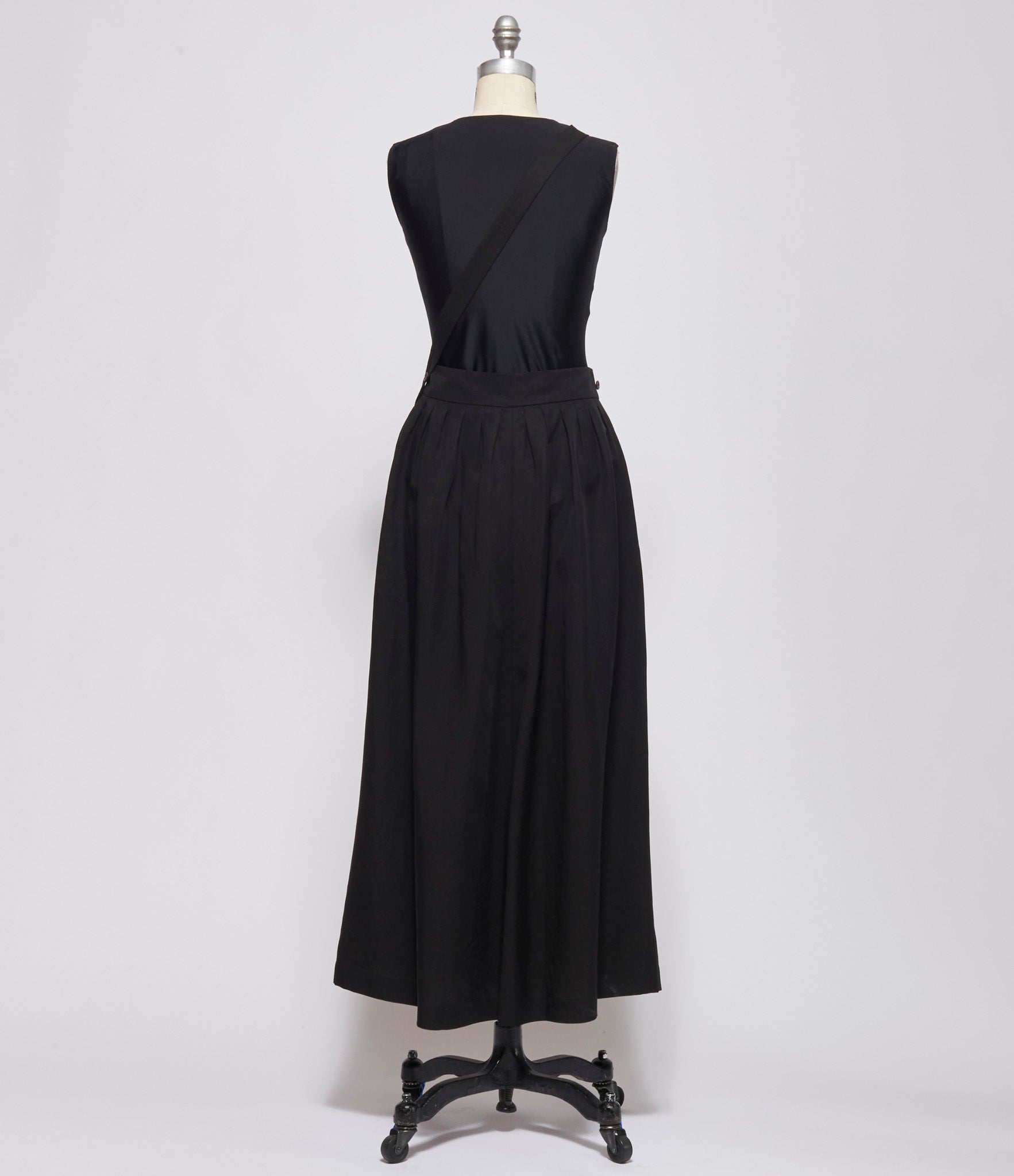 Forme D'Expression Women Black Long Barrel Skirt