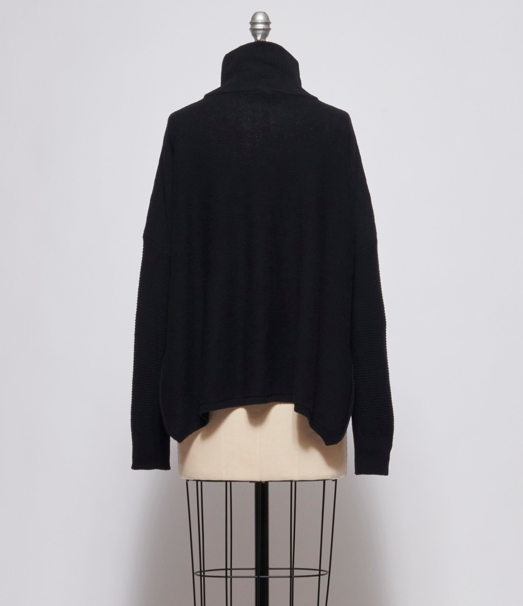 Forme D'Expression Women Black Pearl Knit Pullover