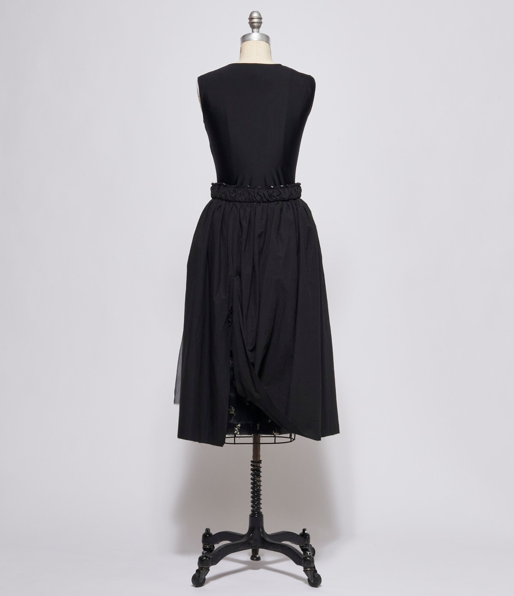 A Tentative Atelier Womens Black Geranet Skirt