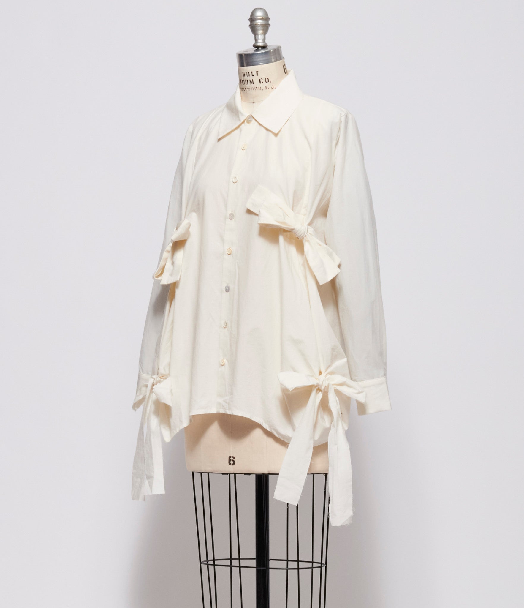 A Tentative Atelier Women Annette V. DH Off White Jacket