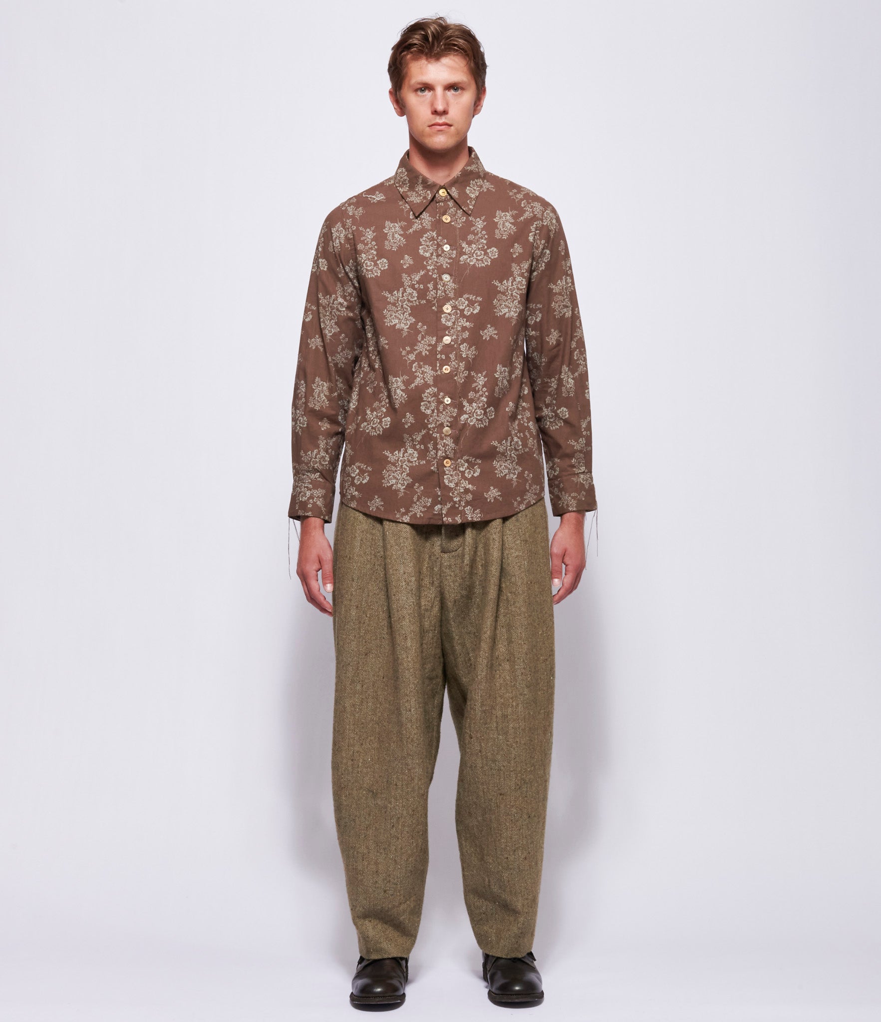 A Tentative Atelier Men Alvin Brown Floral (Natural Dyed) Alvin Shirt