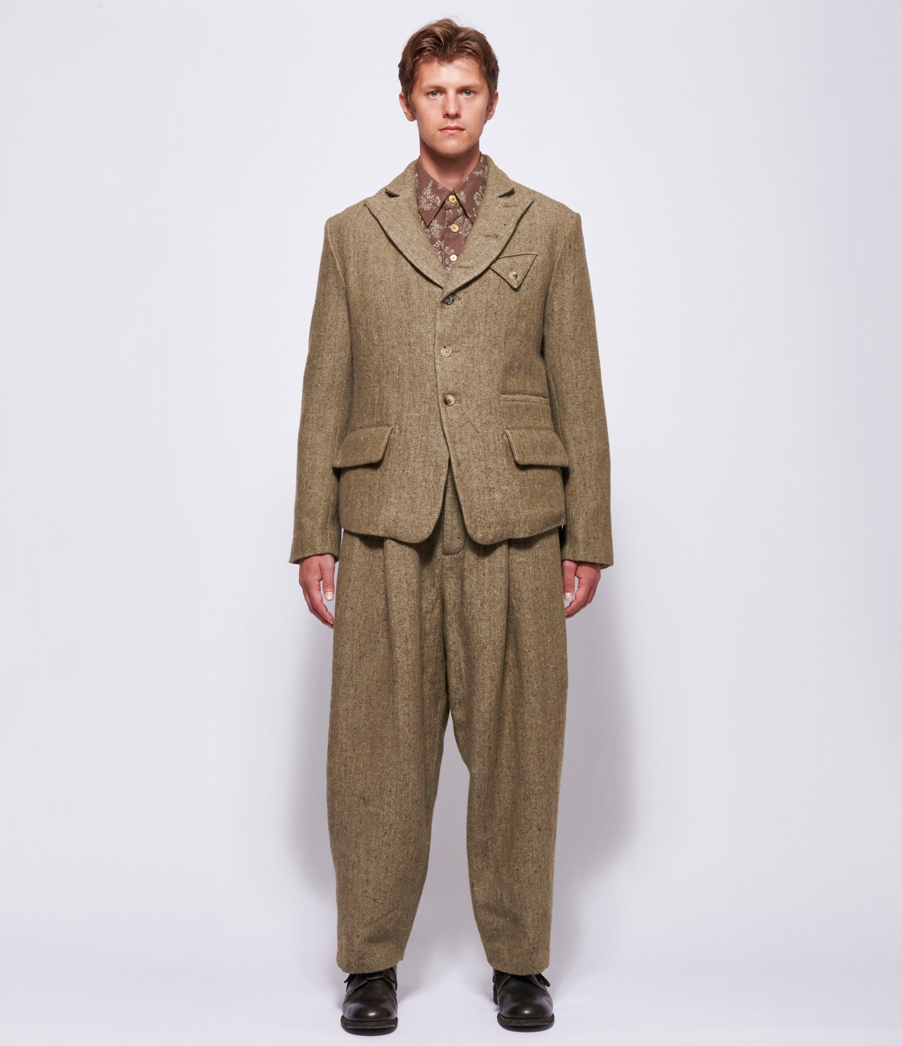 A Tentative Atelier Men Marcus Brown Olive Jacket