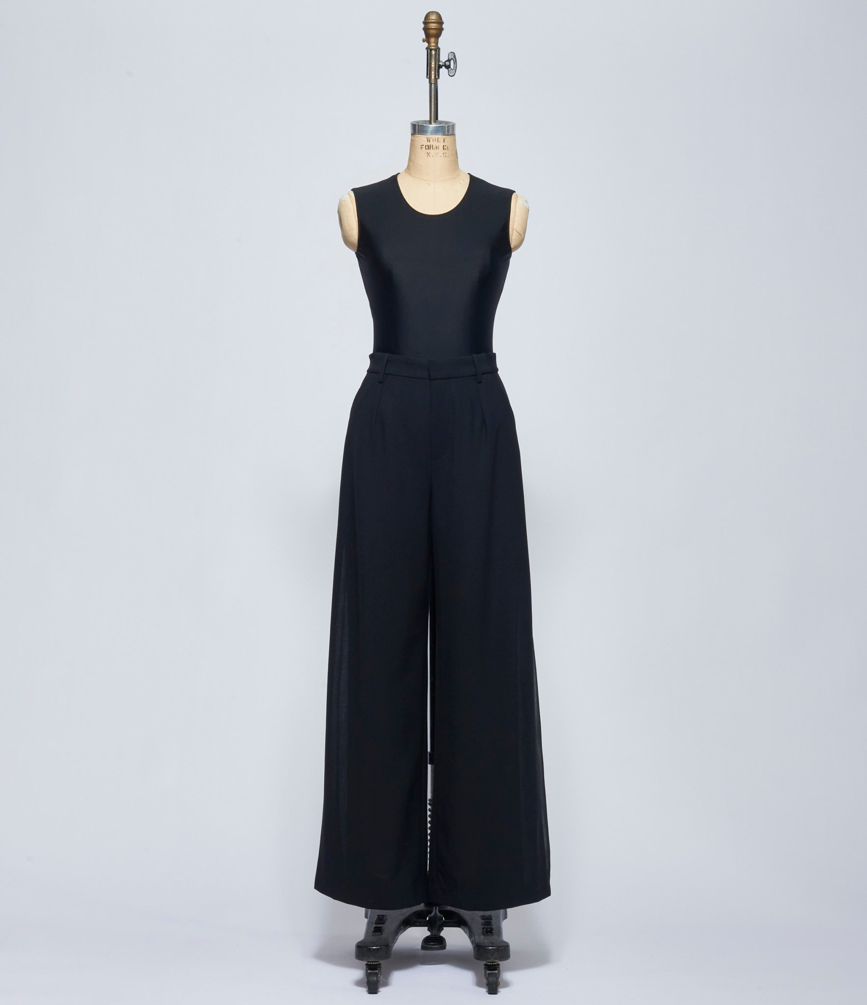 Quetsche Women Wool Trousers