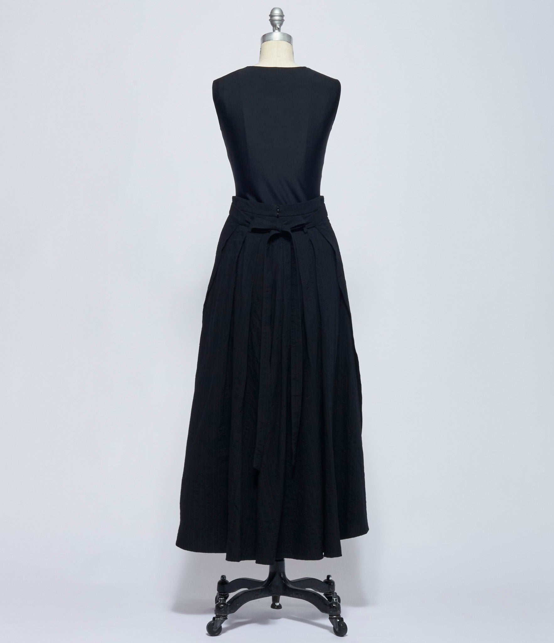 Forme D'Expression Womens Black Long Skirt with Apron