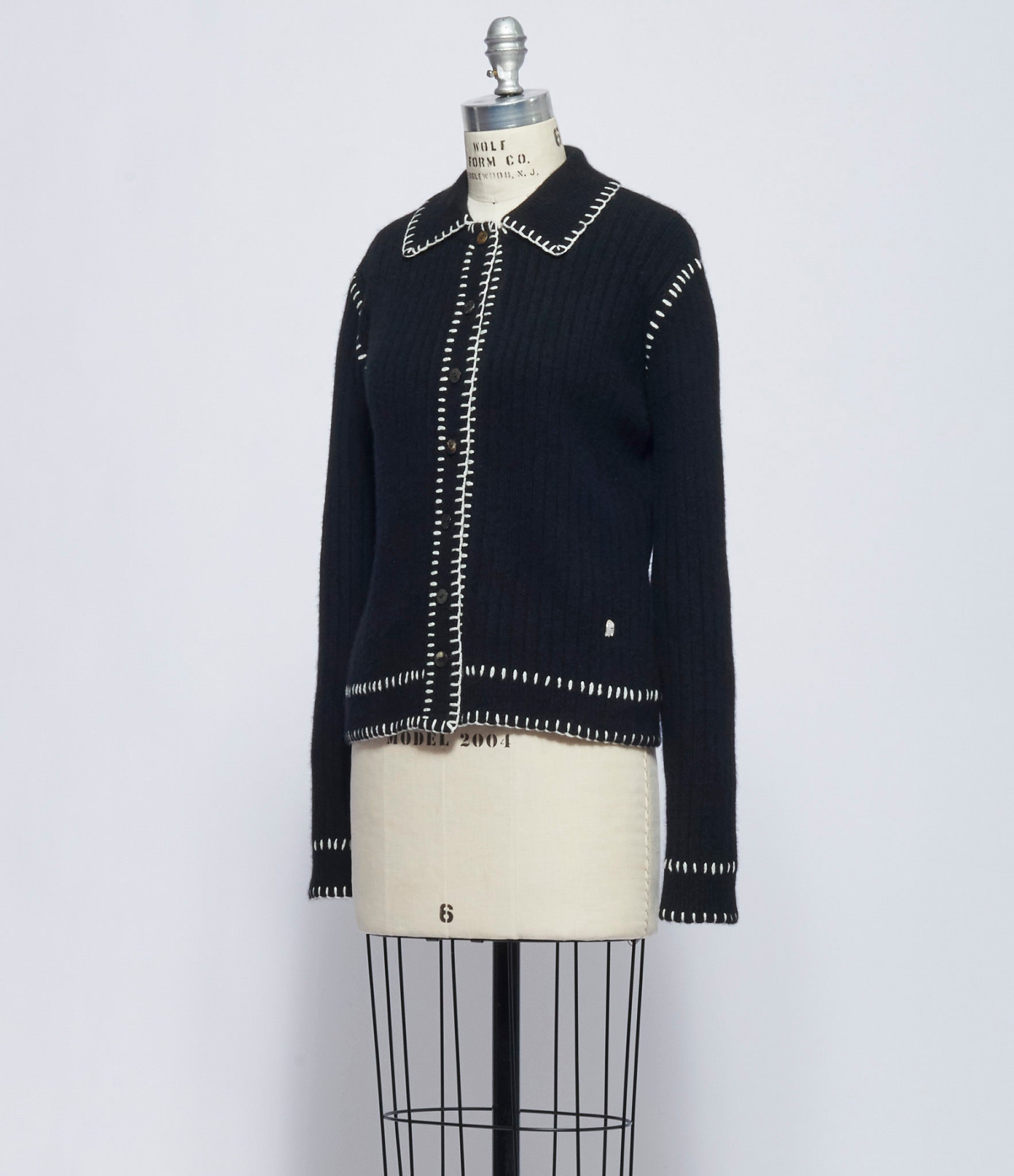 A Tentative Atelier Womens Handstich Cardigan