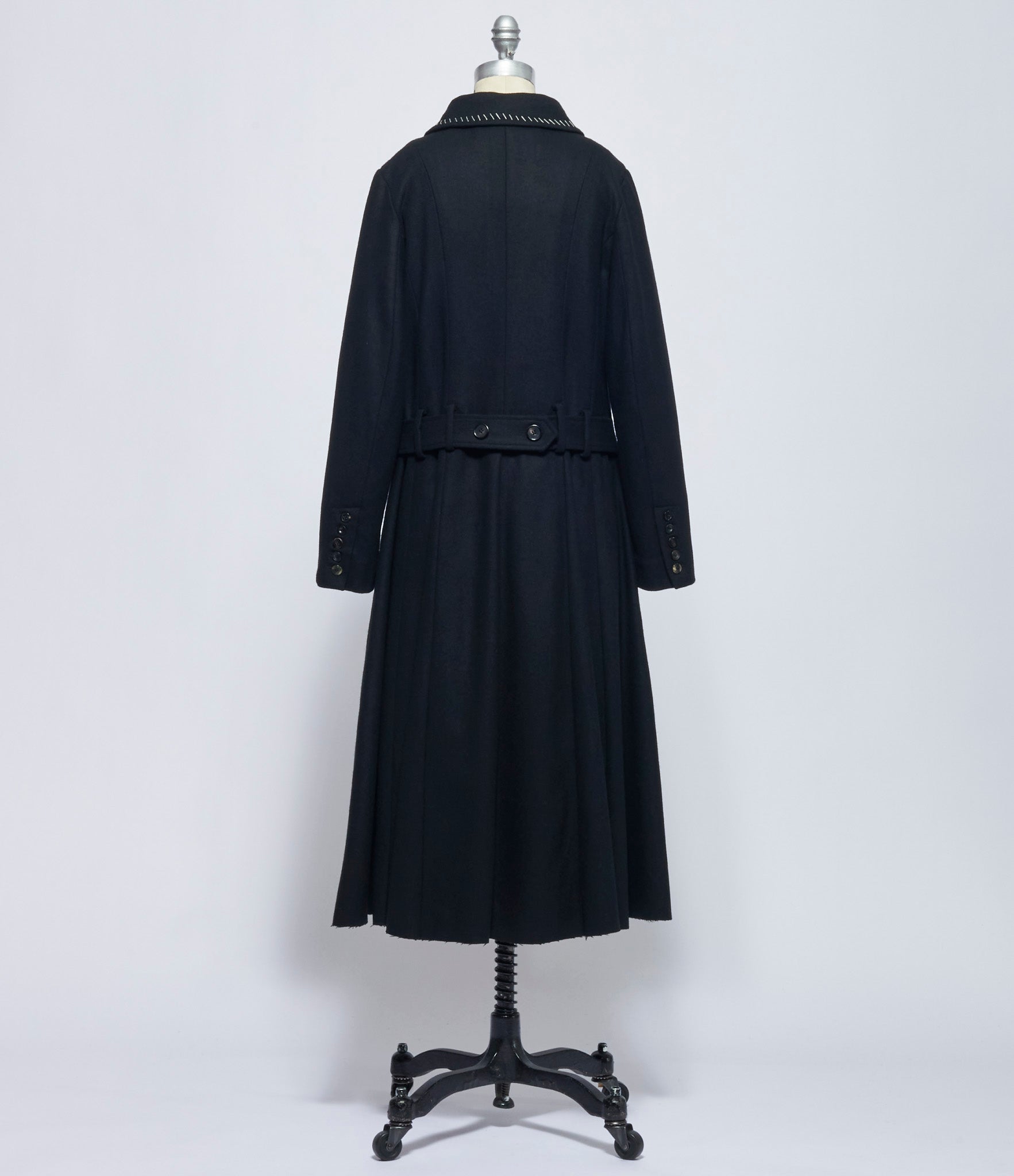 A Tentative Atelier Womens Madeline Coat