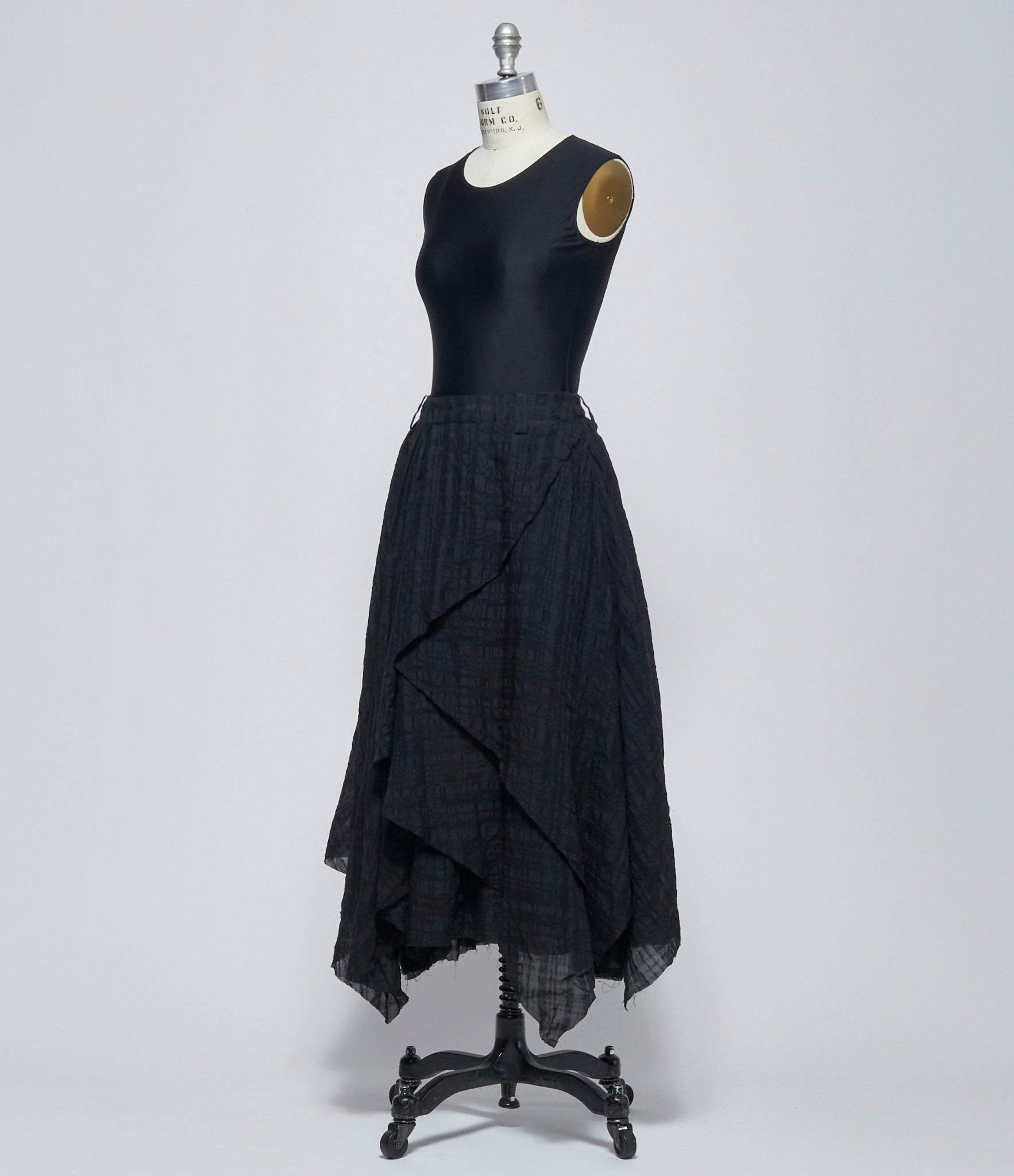 SS26 Chiahung Su Womens Black Ruffle Skirt