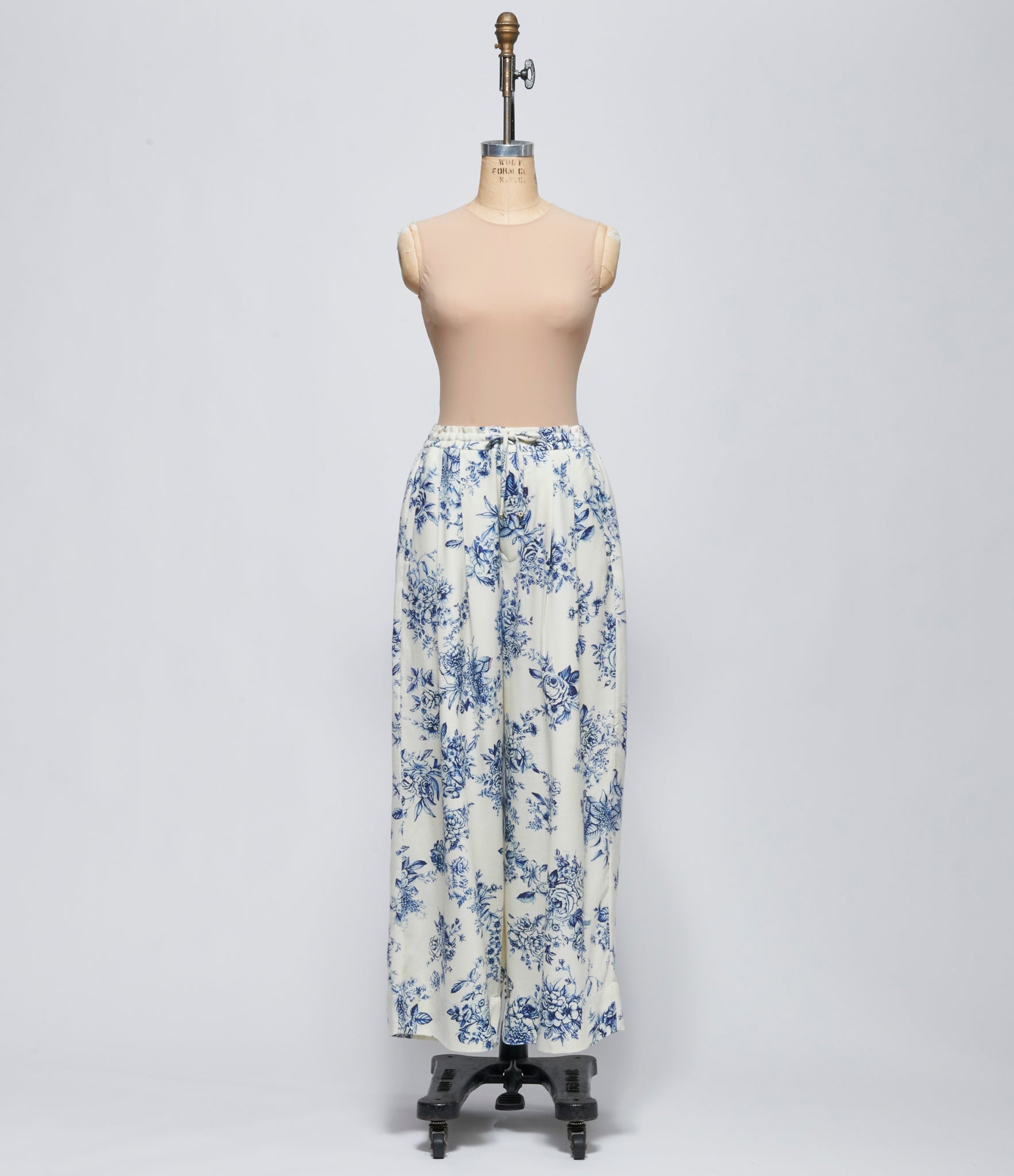 FW26 Pero Womens Ivory Floral Drawstring Bottom