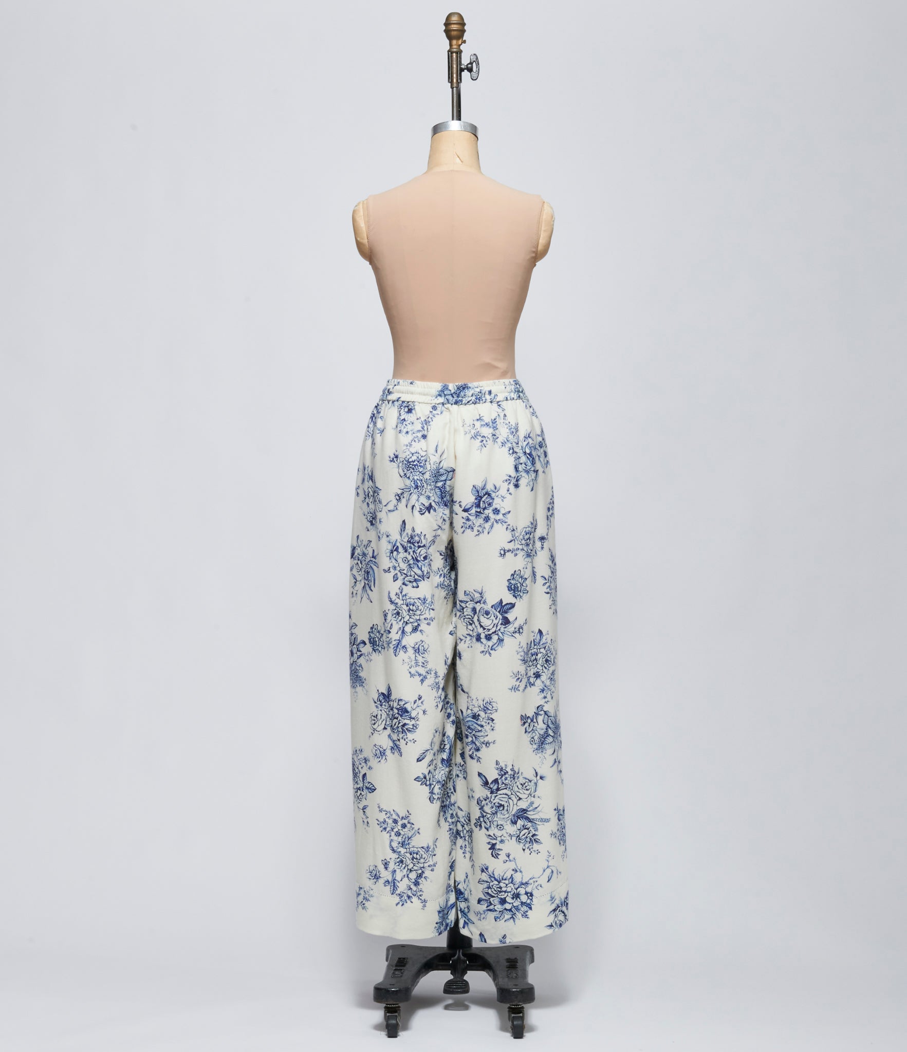 FW26 Pero Womens Ivory Floral Drawstring Bottom