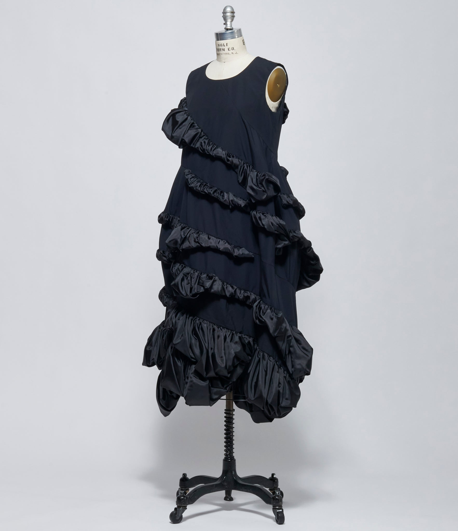 FW26 Comme des Garçons Womens Black Ruffle-Trim Sleeveless Dress