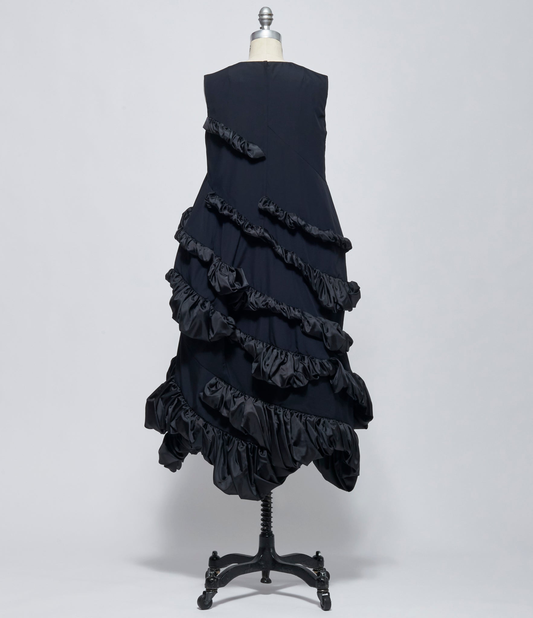 FW26 Comme des Garçons Womens Black Ruffle-Trim Sleeveless Dress
