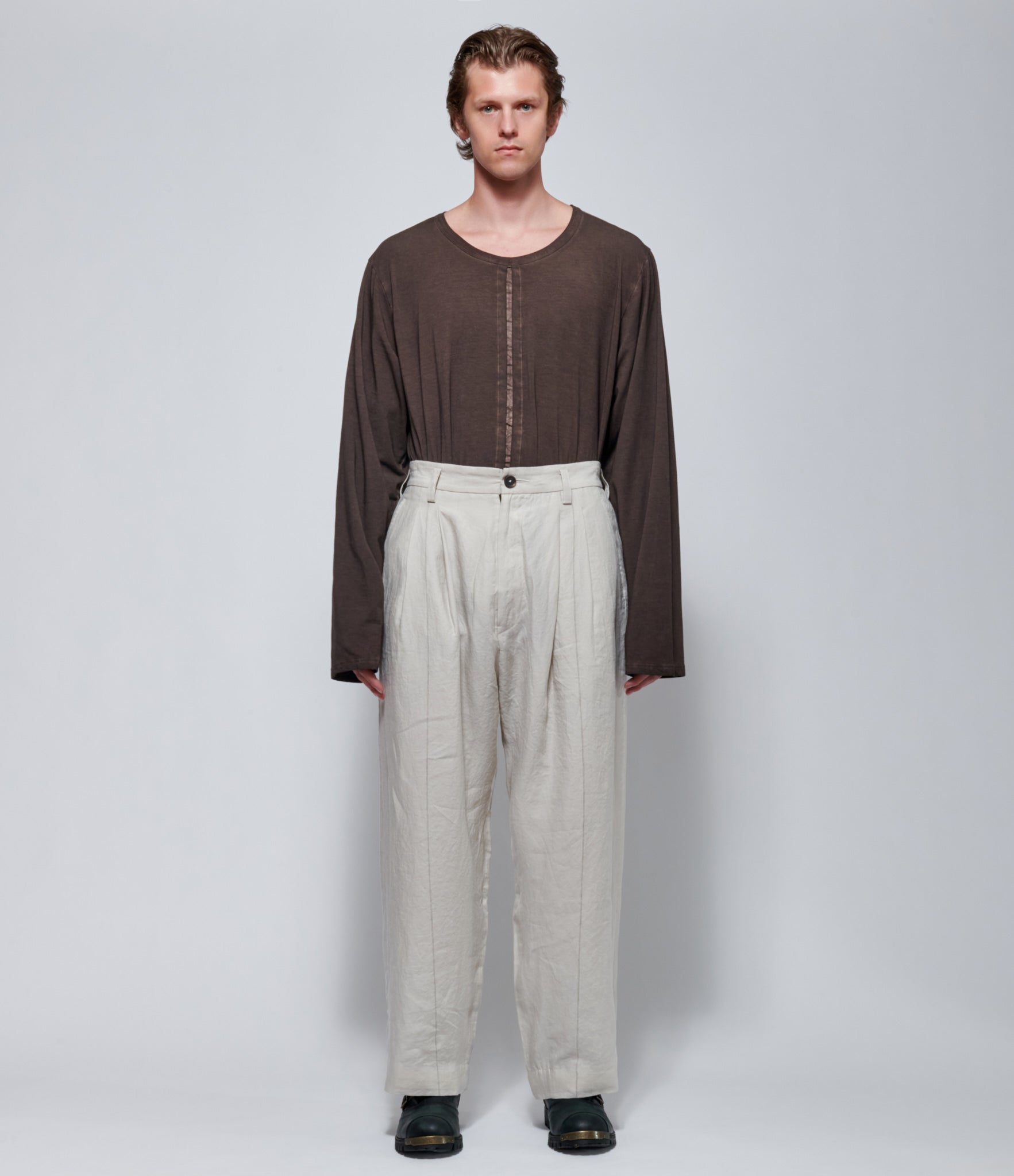 Ziggy Chen Mens Pleated Trousers in Ivory