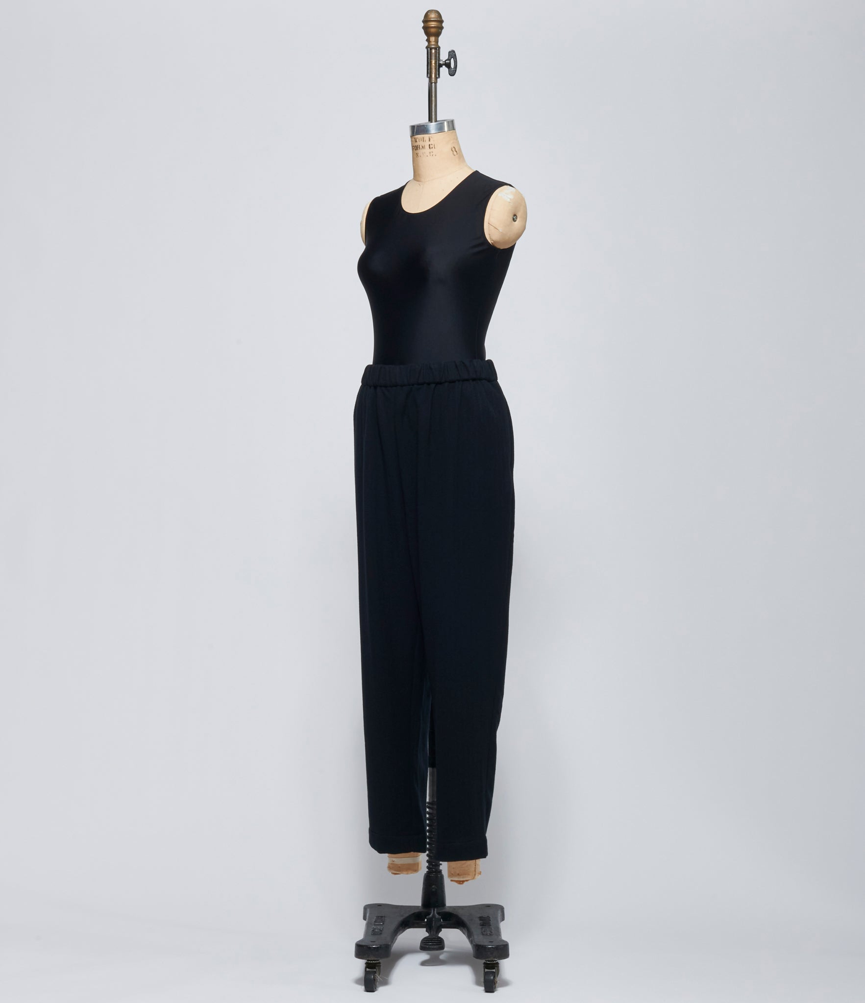FW26 Casey Casey Womens Simple Pant in Night
