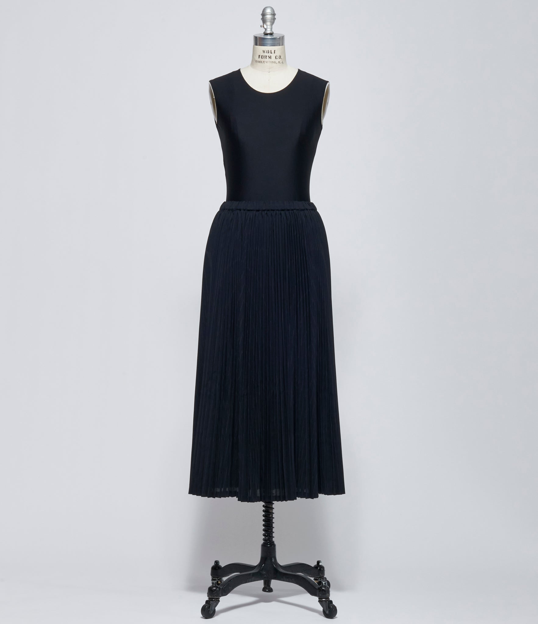 FW26 Junya Watanabe Womens Black Pleated Pin-Stripe Skirt