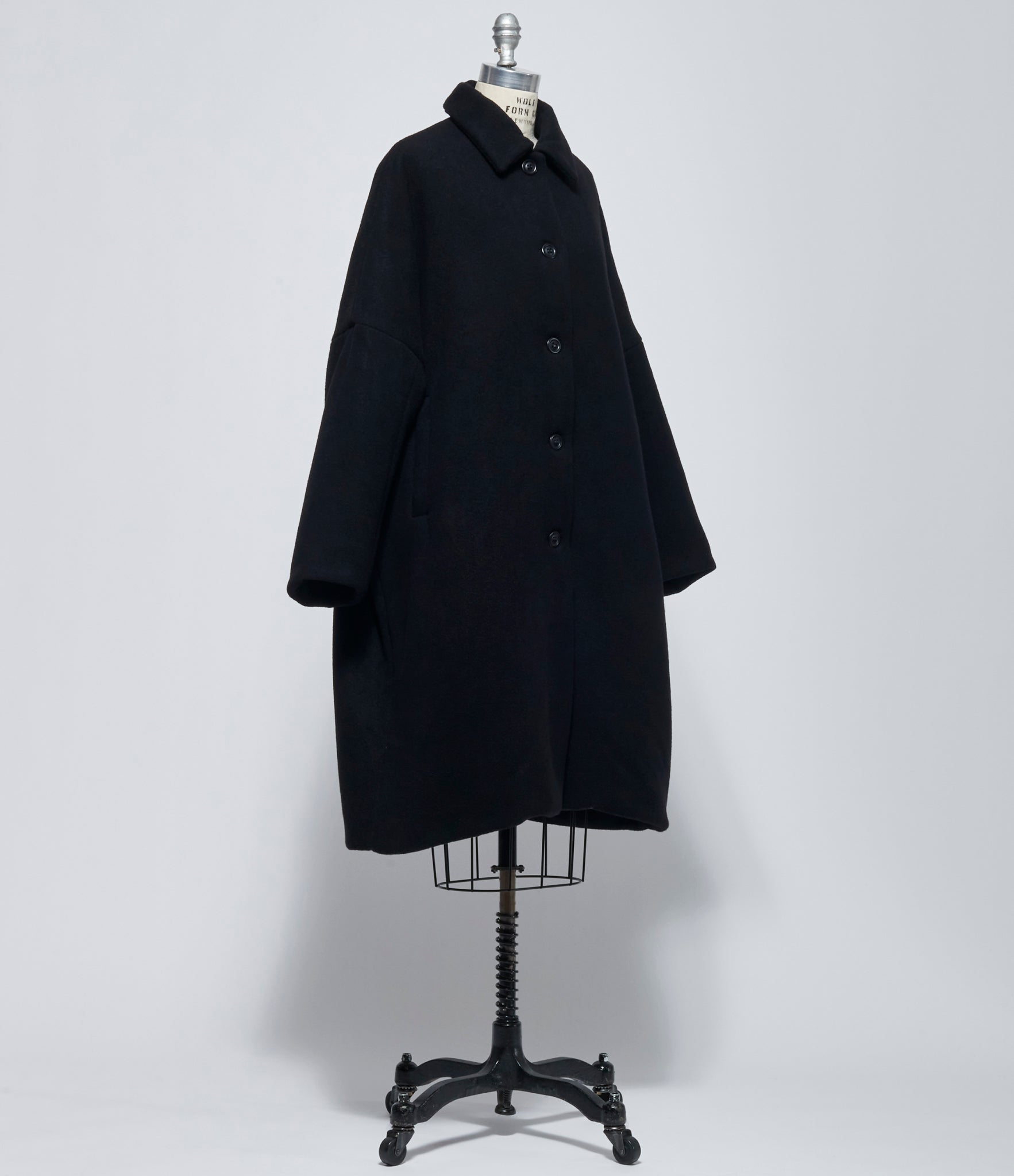 FW26 Casey Casey Womens Big Blobby Coat Black
