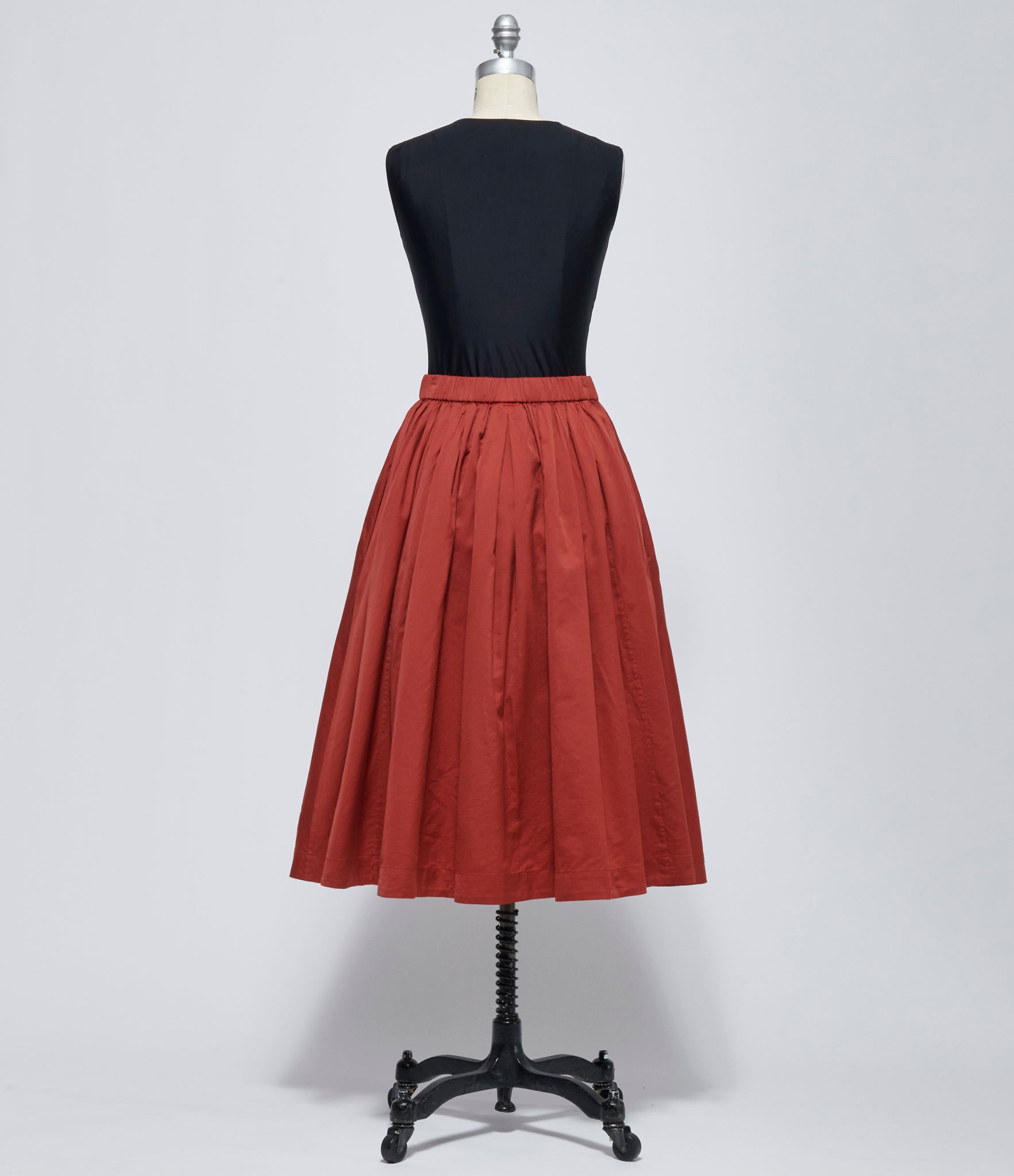 FW26 Casey Casey Womens BB Pleat Skirt Brick