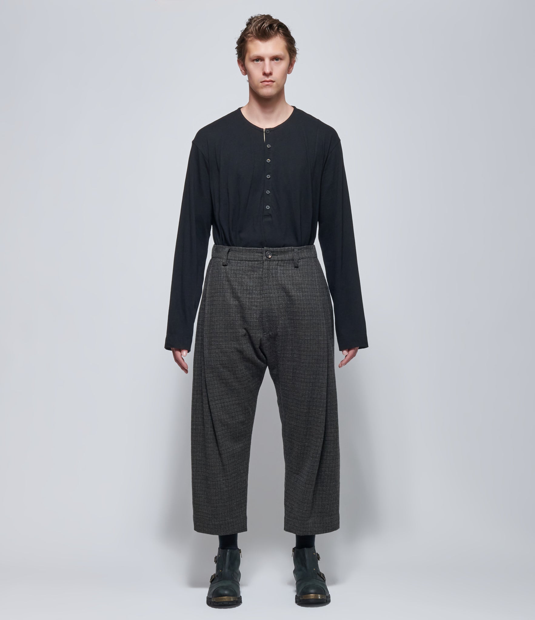 Ziggy Chen Mens Charcoal Wool Cropped Trousers