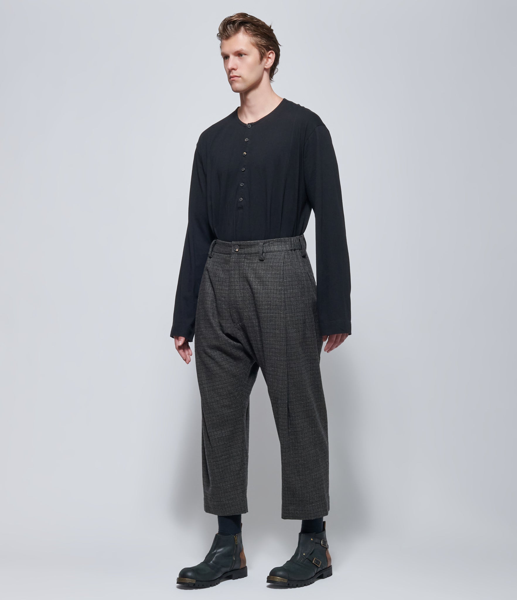 Ziggy Chen Mens Charcoal Wool Cropped Trousers