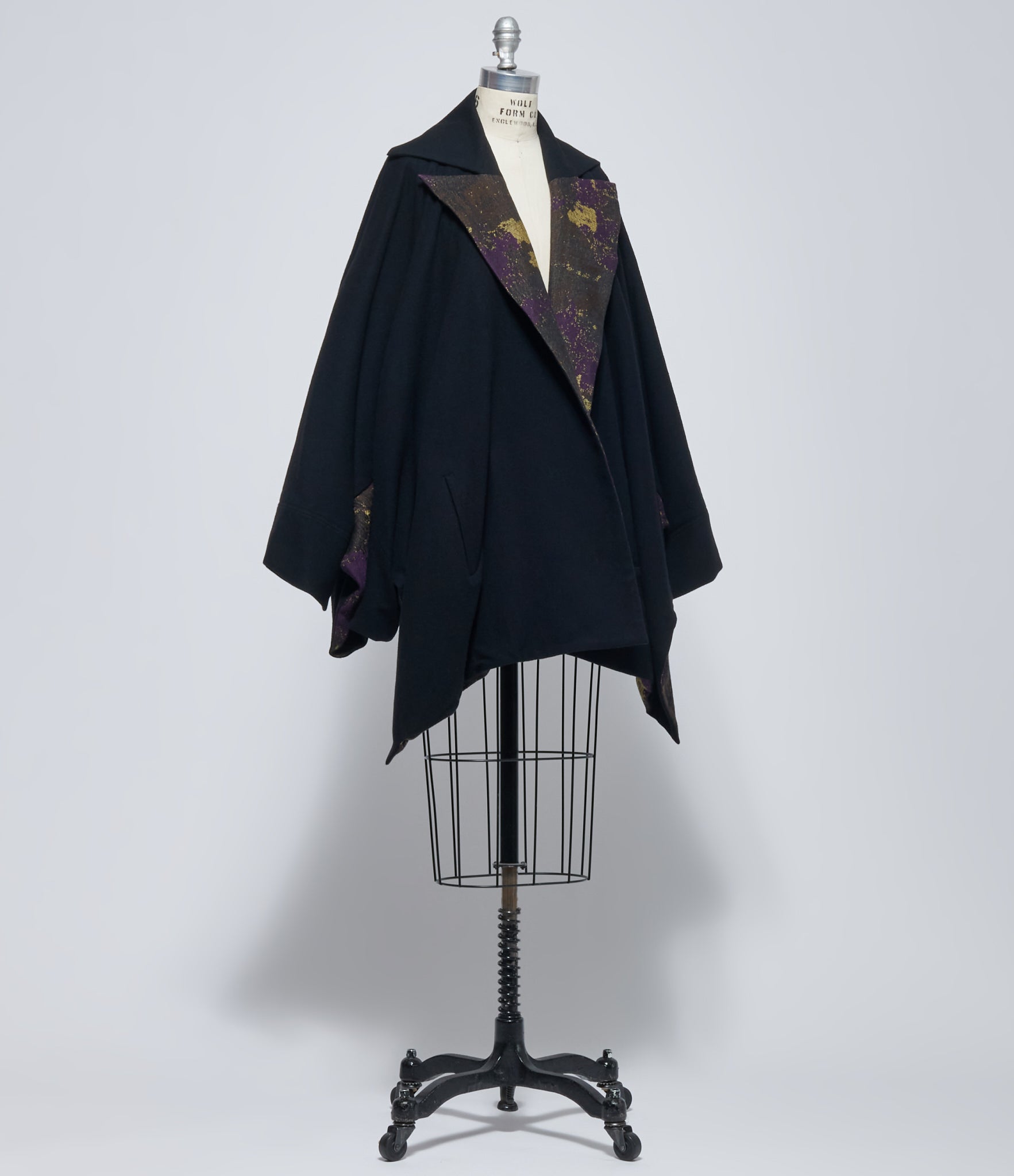 Yohji Yamamoto Women's Black Reversible Printed Cuffs Point Coat