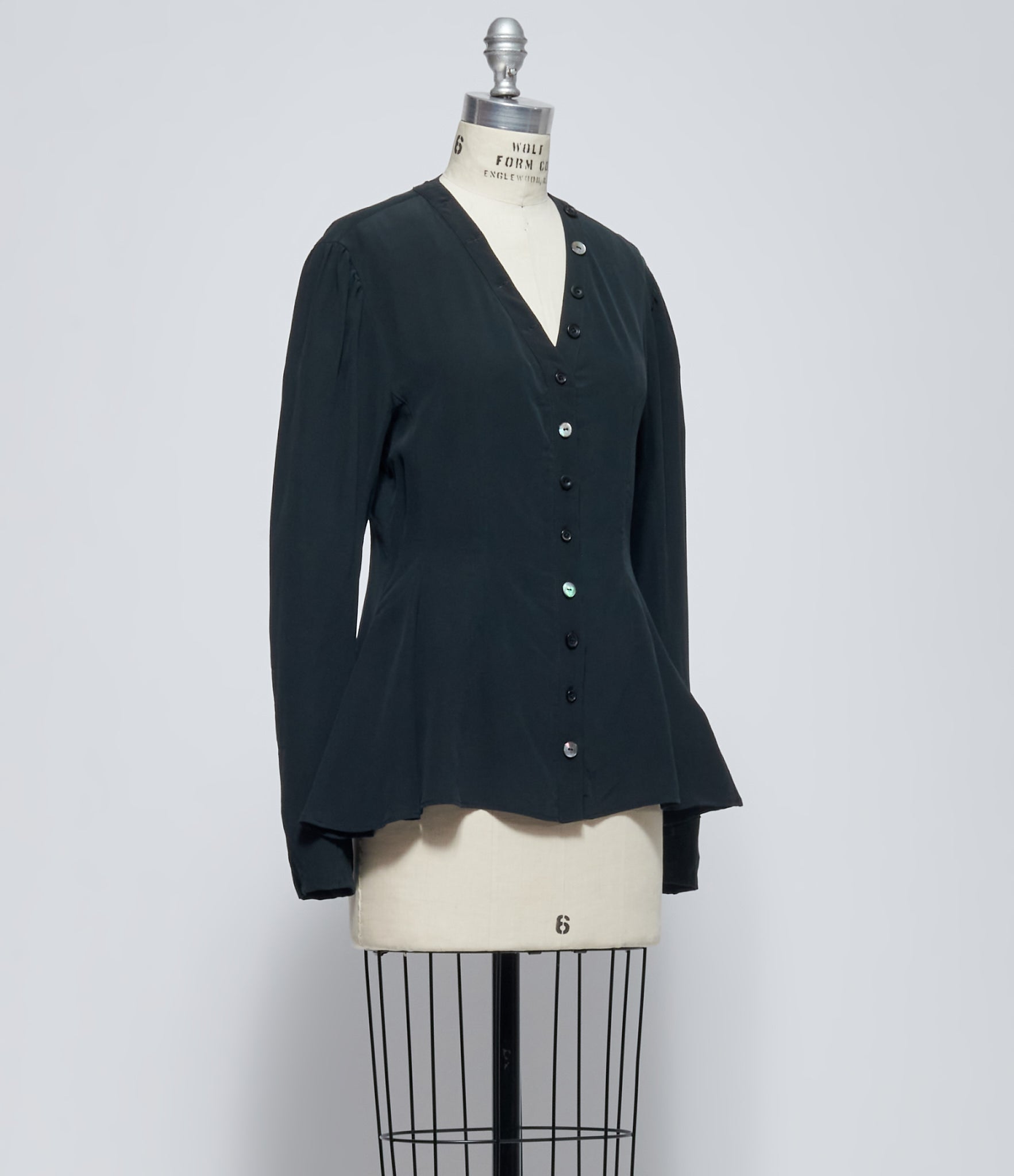 A Tentative Atelier Women's Black Anna Sophia Gathers Flare Curve Shirt