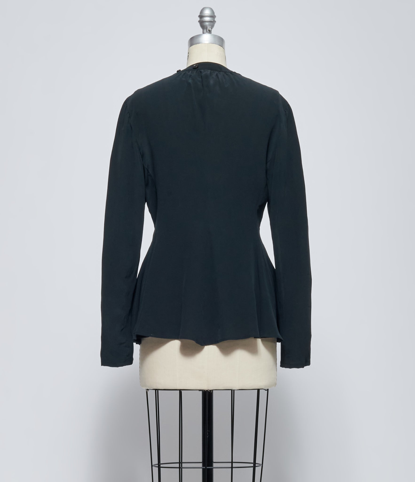 A Tentative Atelier Women's Black Anna Sophia Gathers Flare Curve Shirt