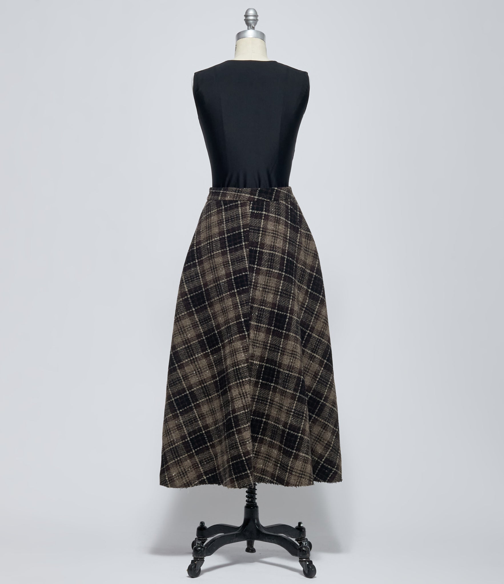 A Tentative Atelier Women's Dark Brown Geno Raw Checks Round Skirt